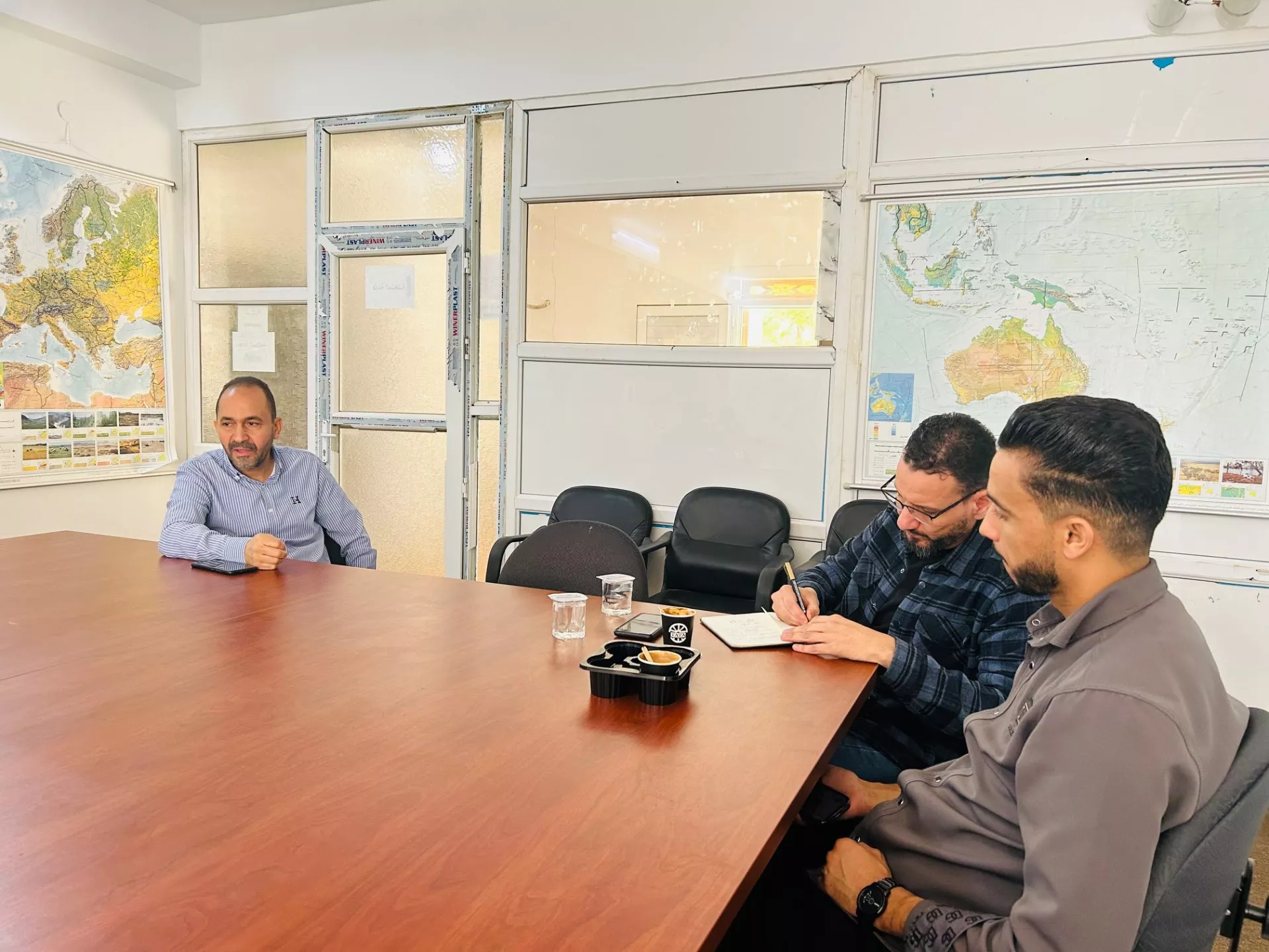 معًا نحو مجتمع واعٍ ومُستدام: لقاء تعاوني بين كلية العلوم ومنظمة تمكين