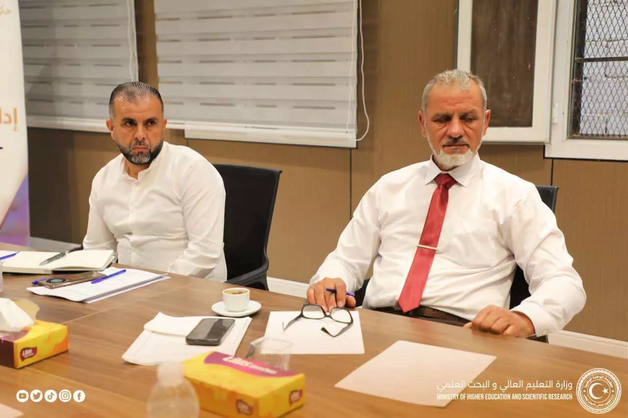 وزارة التعليم العالي تبحث تطوير مكاتب التوعية والإرشاد الطلابي بالجامعات