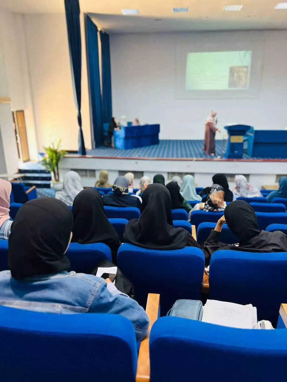 #ندوة_علمية_توعوية_بكلية_العلوم – غريان بعنوان: “الريكتسيا… من التعريف إلى التشخيص والوقاية … رؤية علمية توعوية”