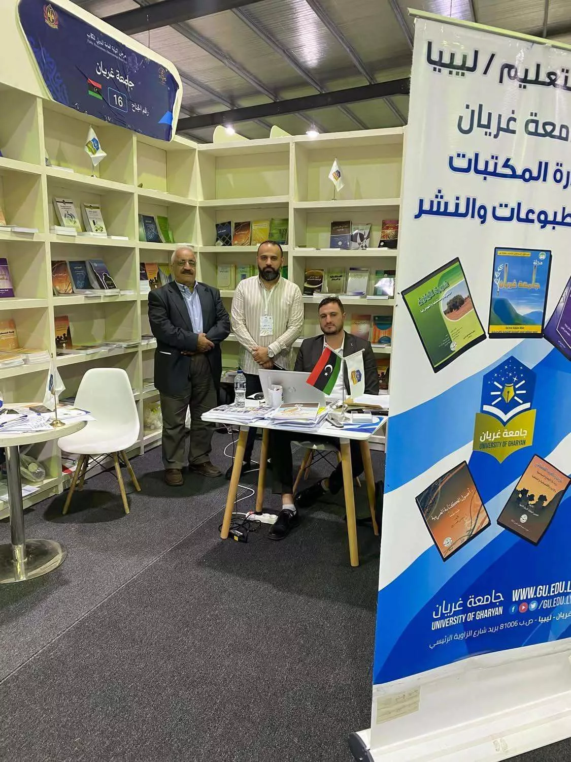 تتواصل فعاليات معرض النيابة العامة الدولي للكتاب في يومه الخامس، وسط إقبال ملحوظ من المهتمين بالمعرفة والعلم.