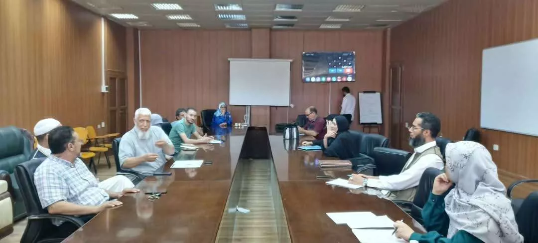 مركز البحوث والاستشارات بالجامعة يعقد اجتماعه الدوري مع رؤساء أقسام البحوث والاستشارات بكليات الجامعة