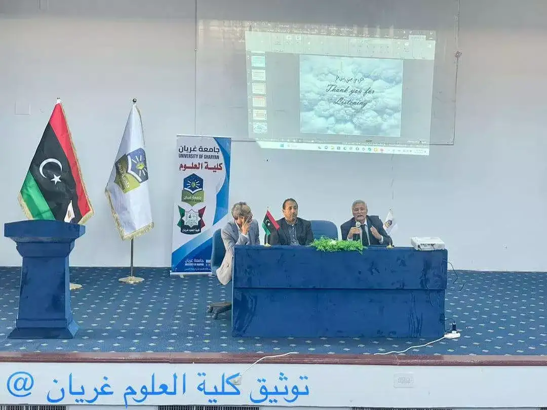 حلقة نقاش حول (ضوابط الترقية العلمية لأعضاء هيئة التدريس والأهمية الأكاديمية لإجازة التفرغ العلمي )