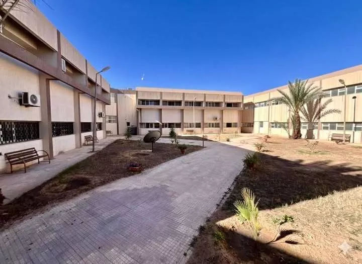 حديقة الزهور – مبادرة طالبات كلية القانون 🌿🌸