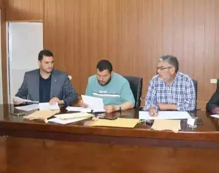 اجتماع لجنة المشتريات الخاص بالشركات المتقدمة لخدمات النظافة