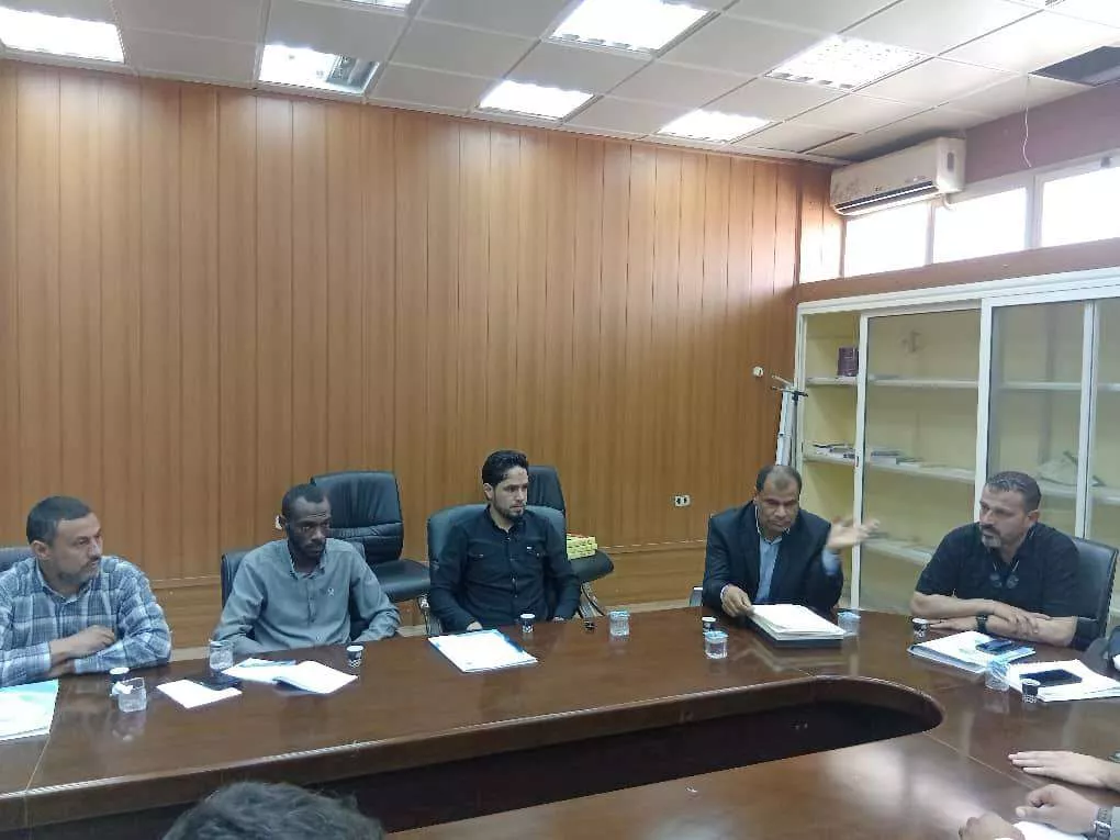 اختتام دورة تدريبية حول إعداد المراسلات والتقارير الإدارية بجامعة غريان