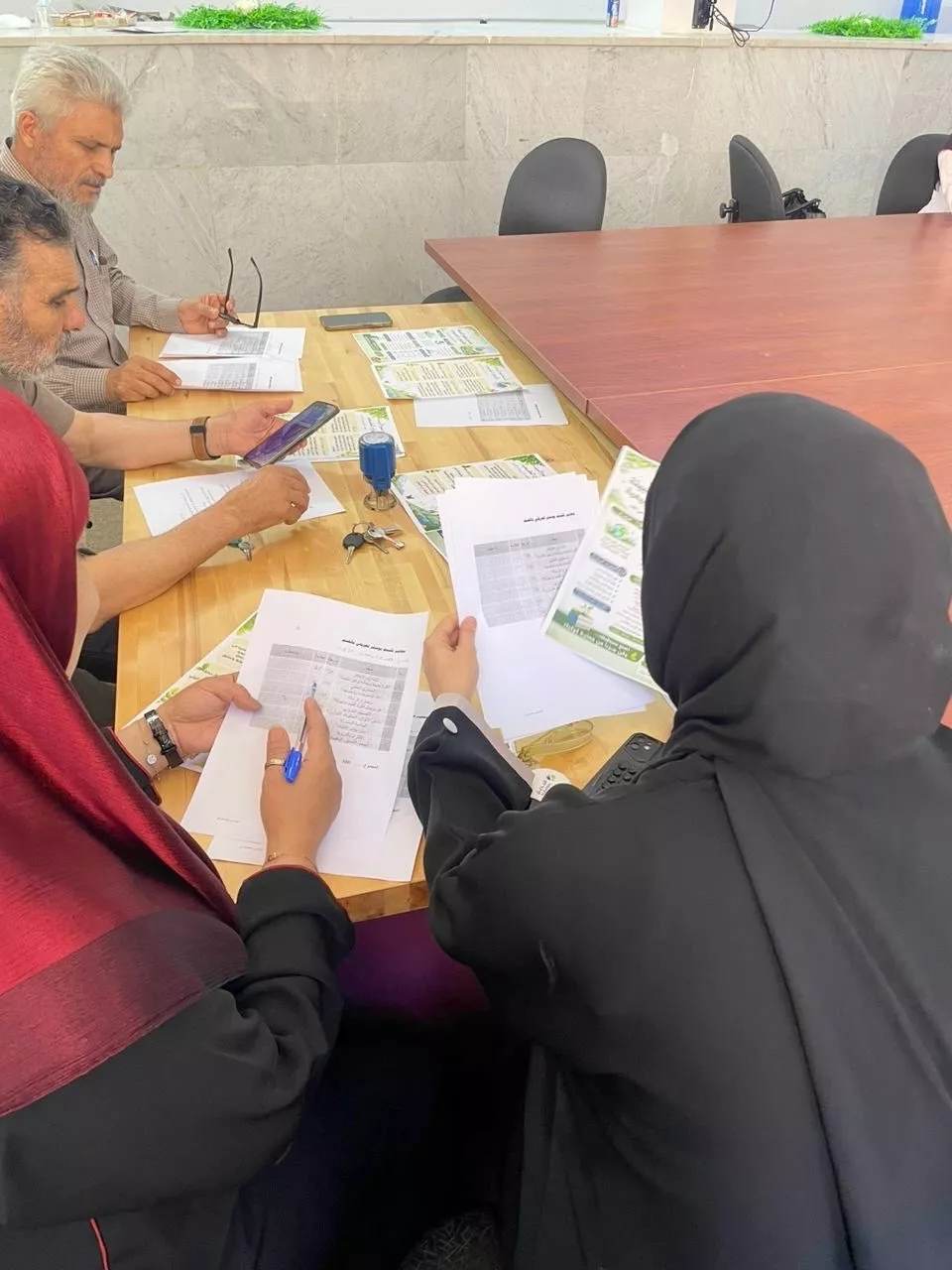 تقييم مسابقة أفضل بوستر تعريفي بقسم علوم البيئة والموارد الطبيعية واعلان الفائزين