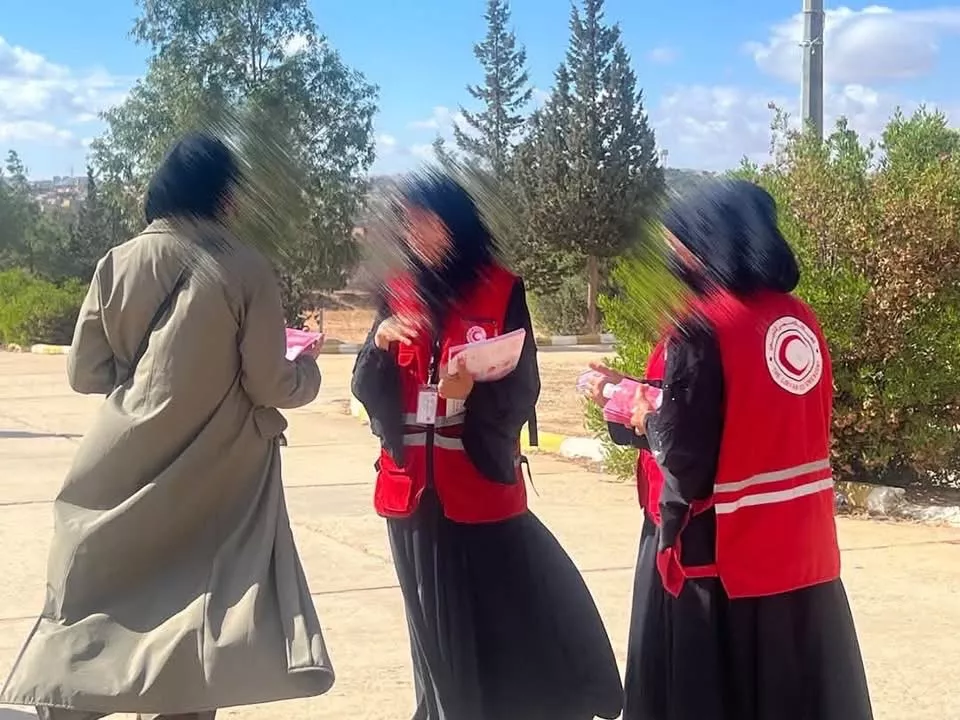 زيارة الهلال الأحمر الليبي – فرع غريان لكلية العلوم/غريان للتوعية بسرطان الثدي ضمن حملة «خطوات وعي تحميك»
