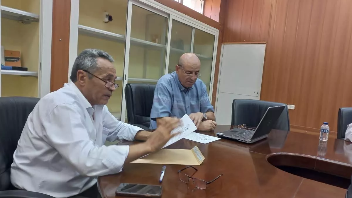 مركز البحوث والاستشارات بجامعة غريان يعقد اجتماعه الدوري مع مكاتب البحوث والاستشارات بالكليات