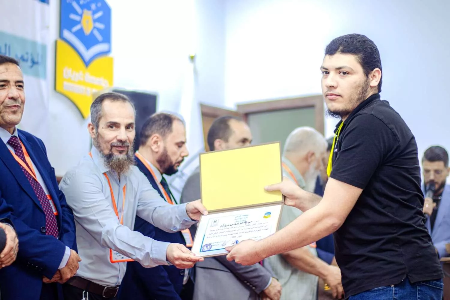 اختتام المؤتمر الدولي الأول للهندسة الكهربائية والألكترونية