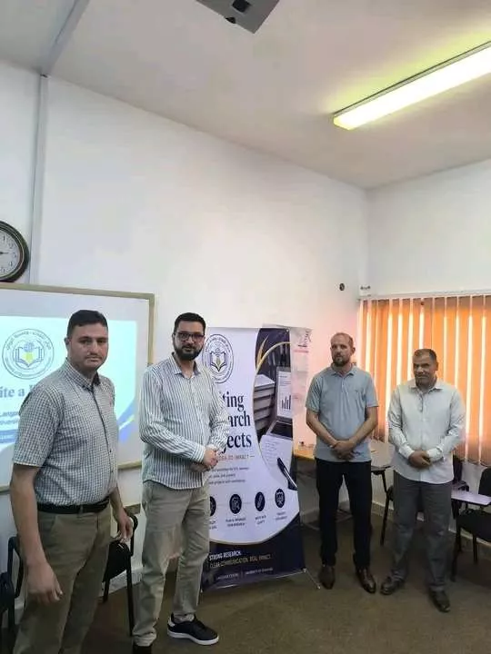 Gharyan University concludes the graduation project writing workshop for English language students.