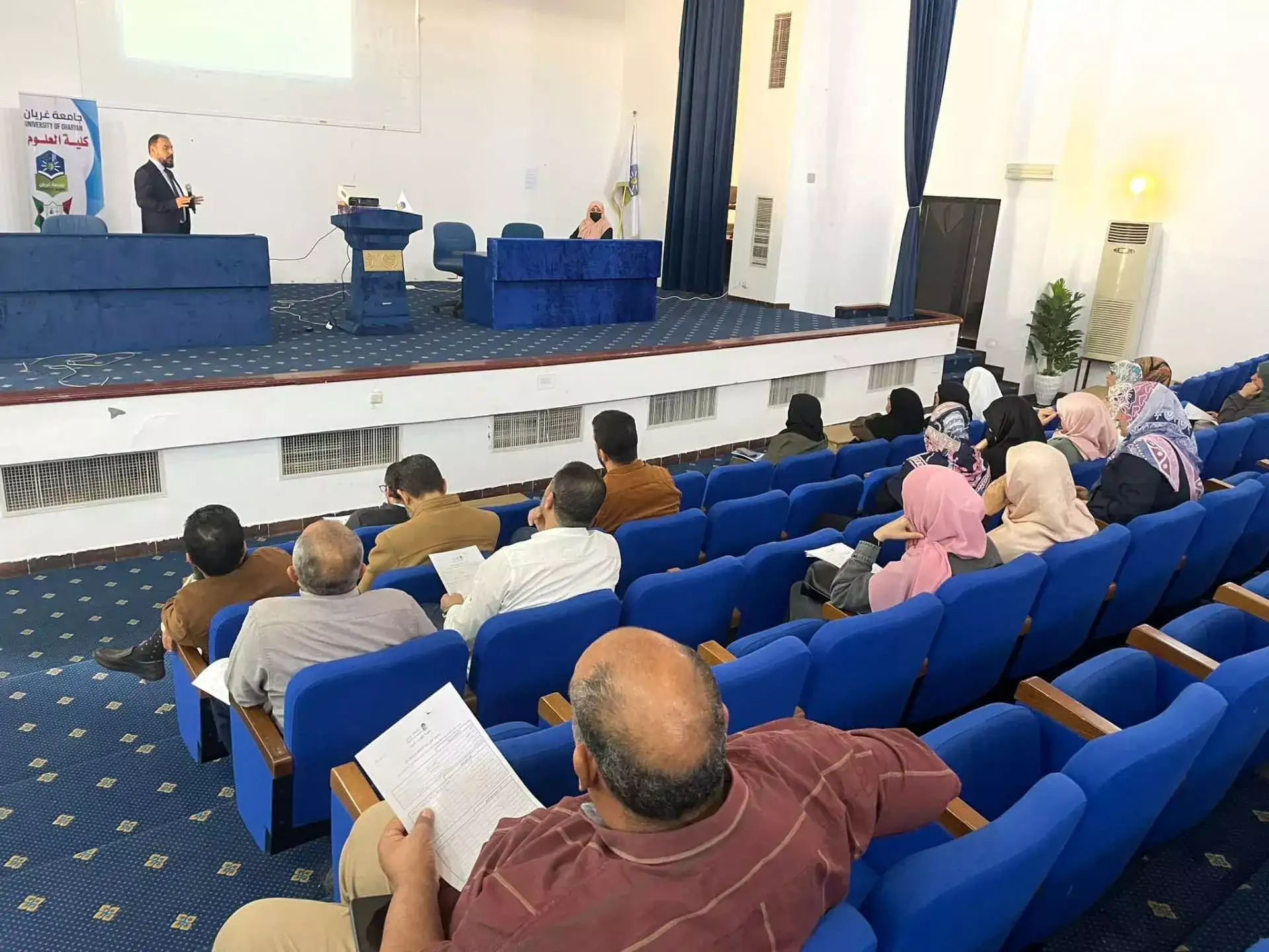 اهتمام كلية العلوم بالجودة وتطبيقاتها وتزامناً مع اليوم العالمي للجودة